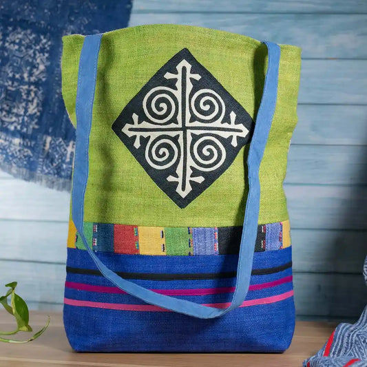 Vindigo shoulder bag green hemp with black spiral embroidery front view