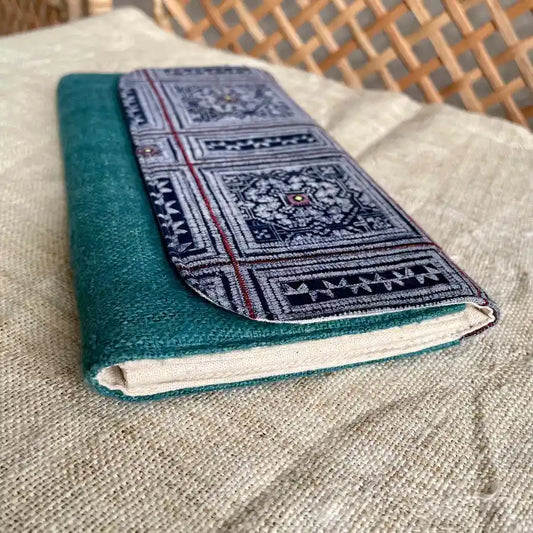 Square H’mong Motiv – Skobeloff Hemp Long Purse