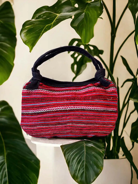 Vindigo handbag red embroidered front view