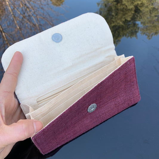 Handtagsväska i bambu, naturlig hampa i RÖTT med vintage-lapp