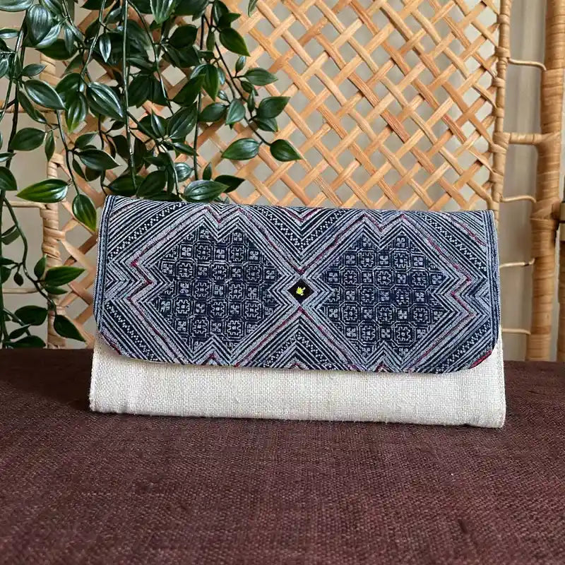 Vindigo long purse natural white hemp snow pattern front view