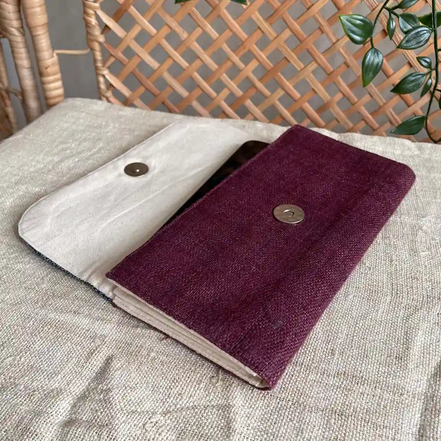 Vindigo long purse burgundy hemp geometric open view