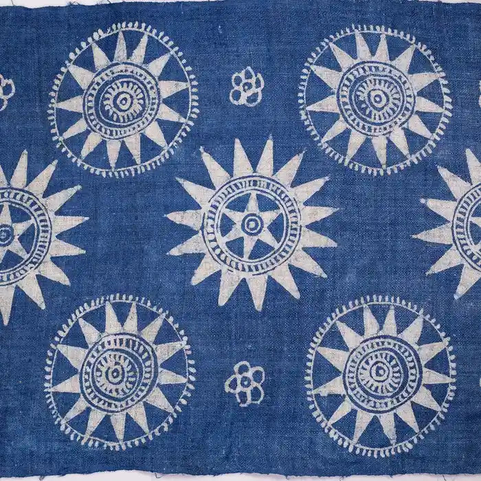 Vindigo indigo fabric roll with sunflower pattern flat view