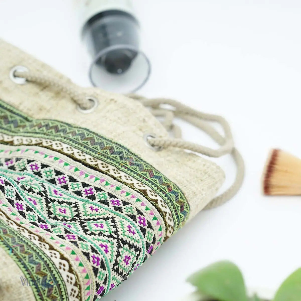 Vindigo green hemp pouch detailed embroidery pattern close-up