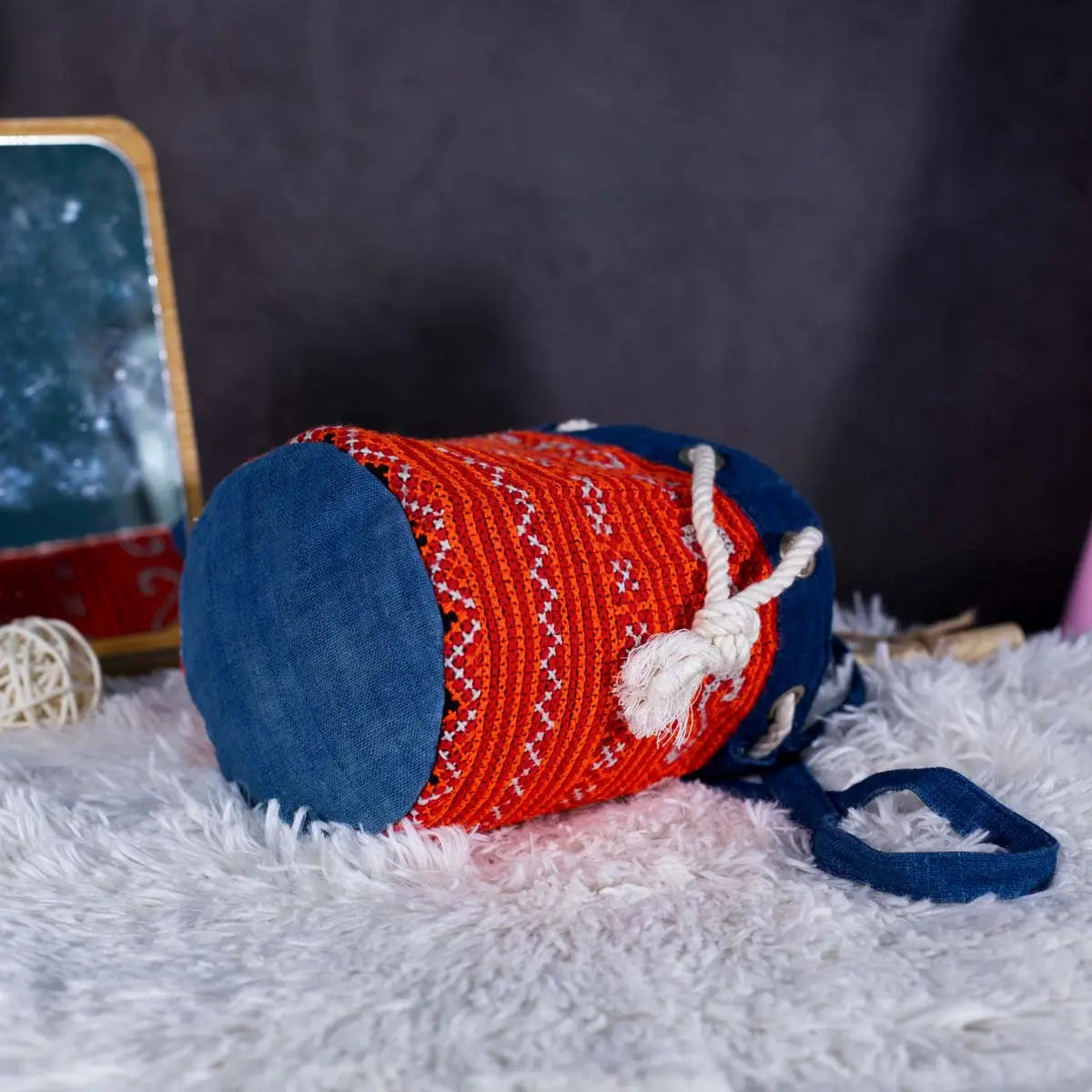 Vindigo red indigo hemp embroidered bag side view