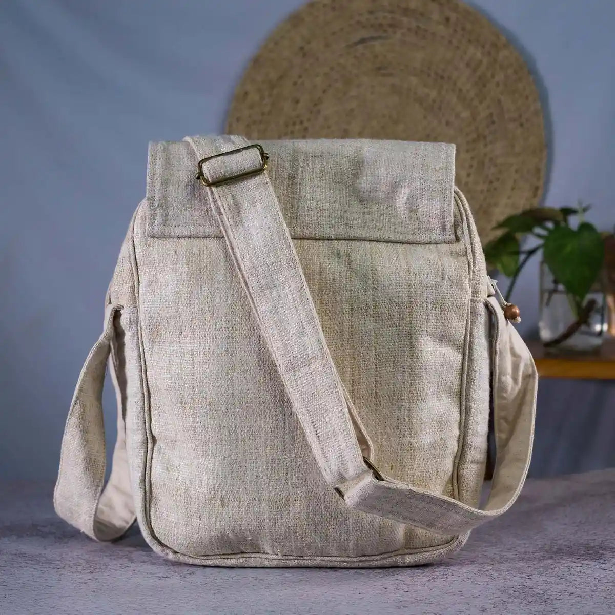 Vindigo beige hemp crossbody bag back view with adjustable strap