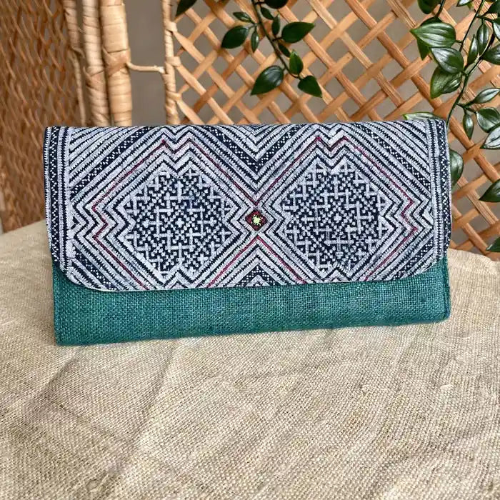 Vindigo long purse turquoise hemp pattern front view