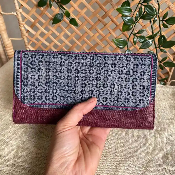 Vindigo long purse burgundy hemp geometric front view with hand