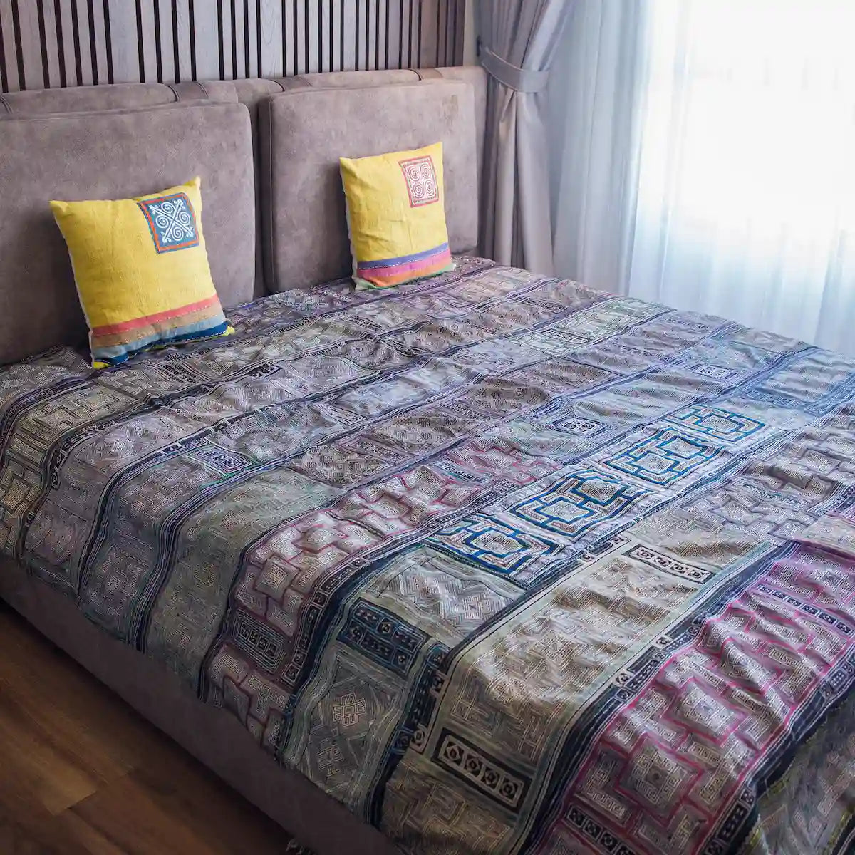 Vindigo gray-purple cotton bed cover hand-stitched embroidery on king-size bed