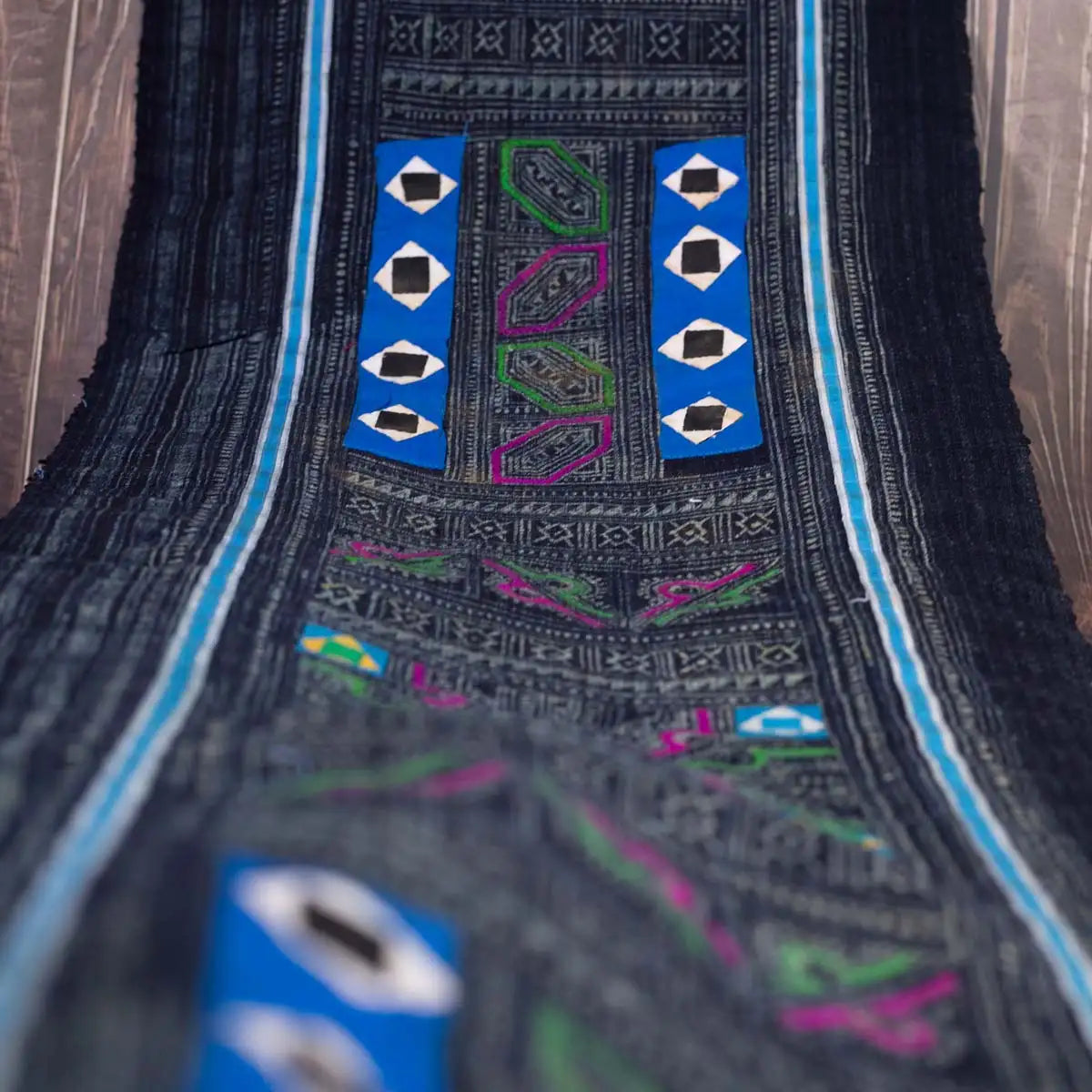 Vindigo Hmong diamond panel fabric roll top-down view