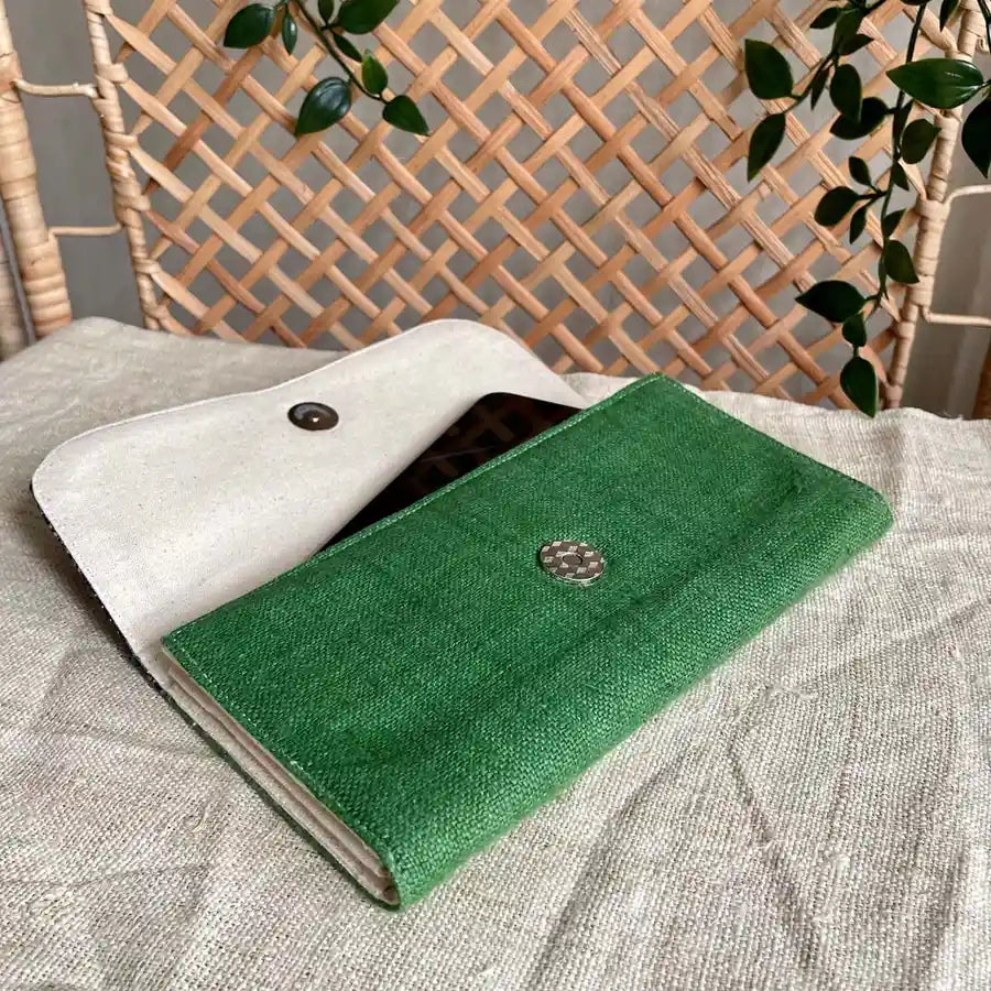 Vindigo long purse green hemp tribal open inner view