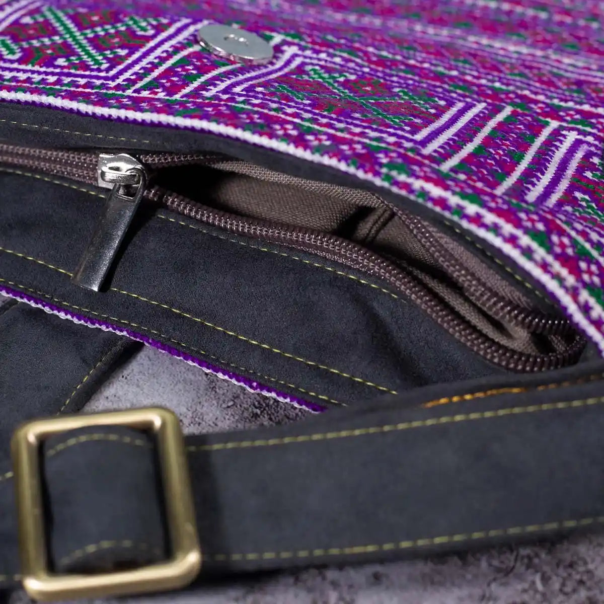 Vindigo purple embroidered crossbody bag zipper and strap detail with metal buckle