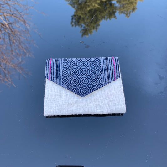 Unisex hemp wallet in WHITE, triangle batik flap, natural color