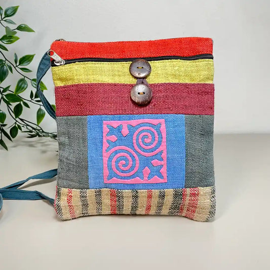 Ljusrosa mönster med ljusa ränder- Hemp crossbody-väska