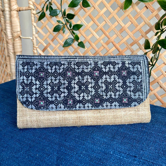 Brun lång handväska, Hampatyg, Indigo Batiktyg, H'mong-mönster