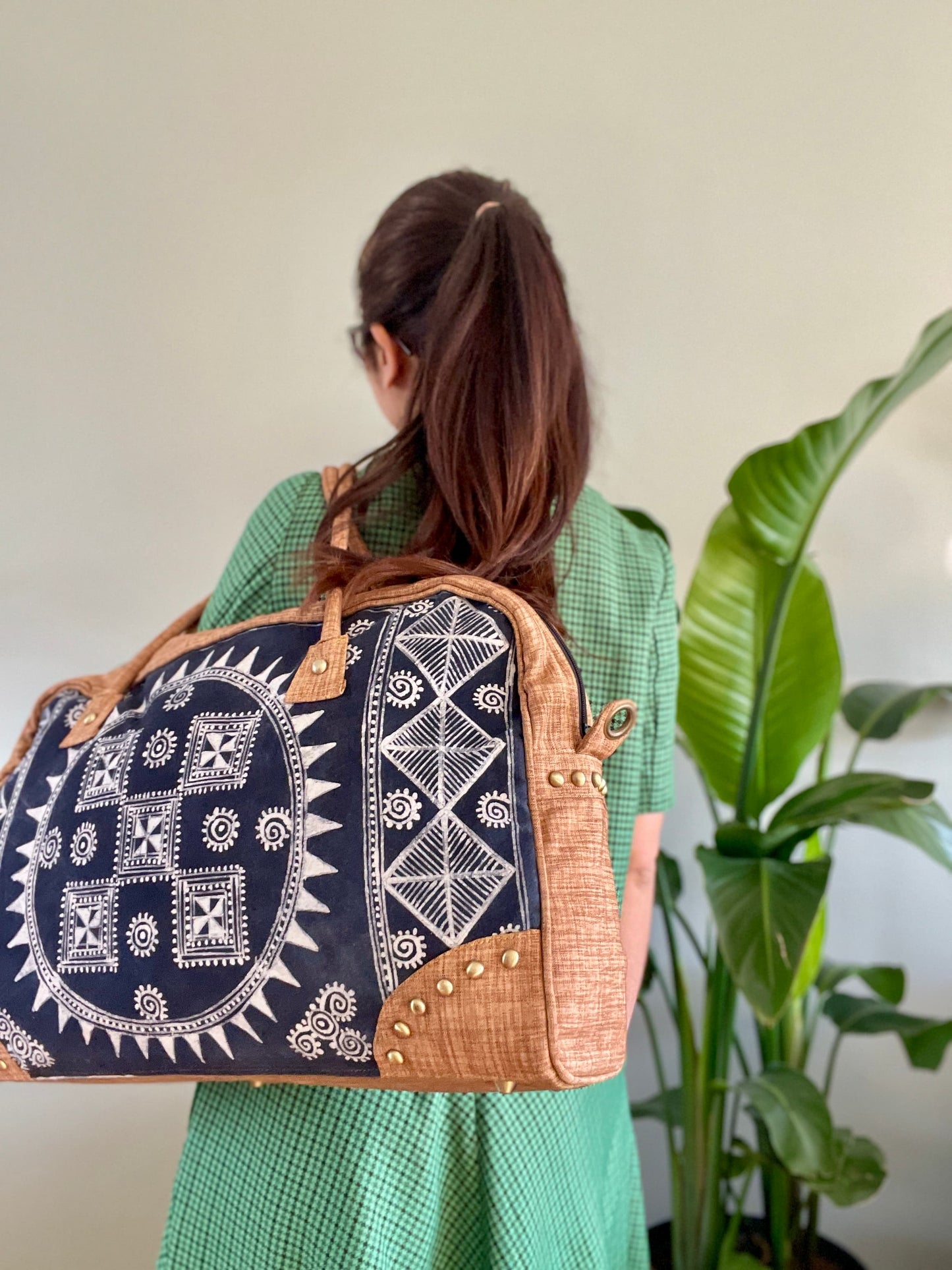 Unisex batik travelling handbag