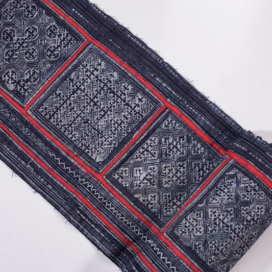 Äkta Vintage H'mong Hampa Textile – Indigo Batik i bomull