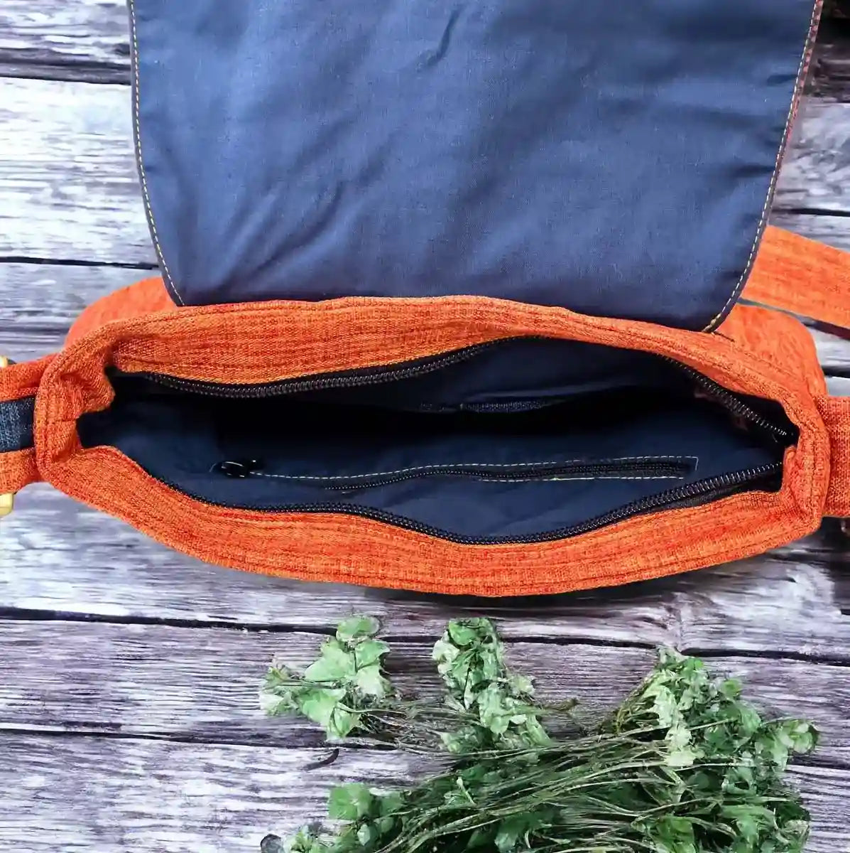 Vindigo crossbody bag orange embroidered with denim inside detail view