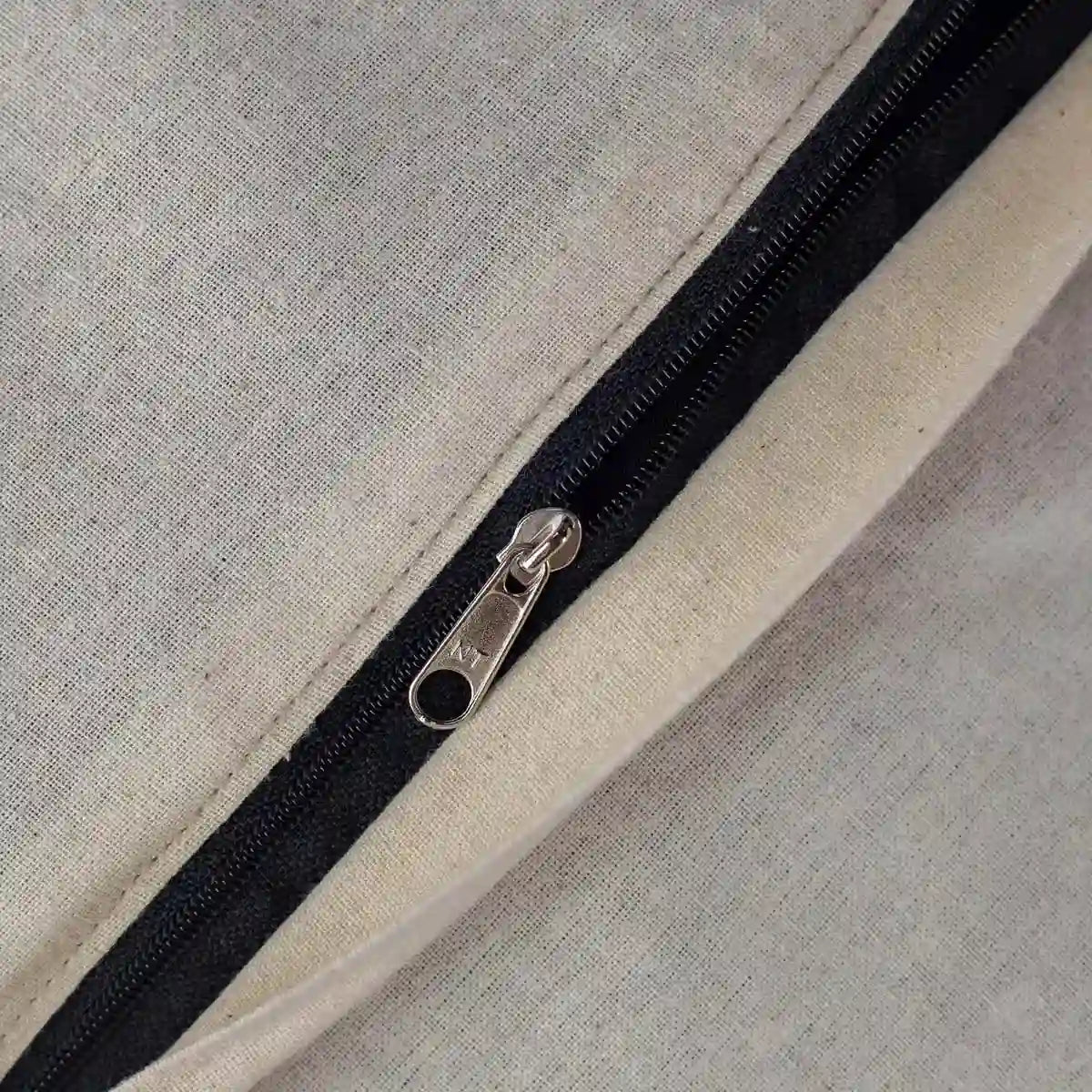 Vindigo cushion cover blue embroidered spiral zipper close-up