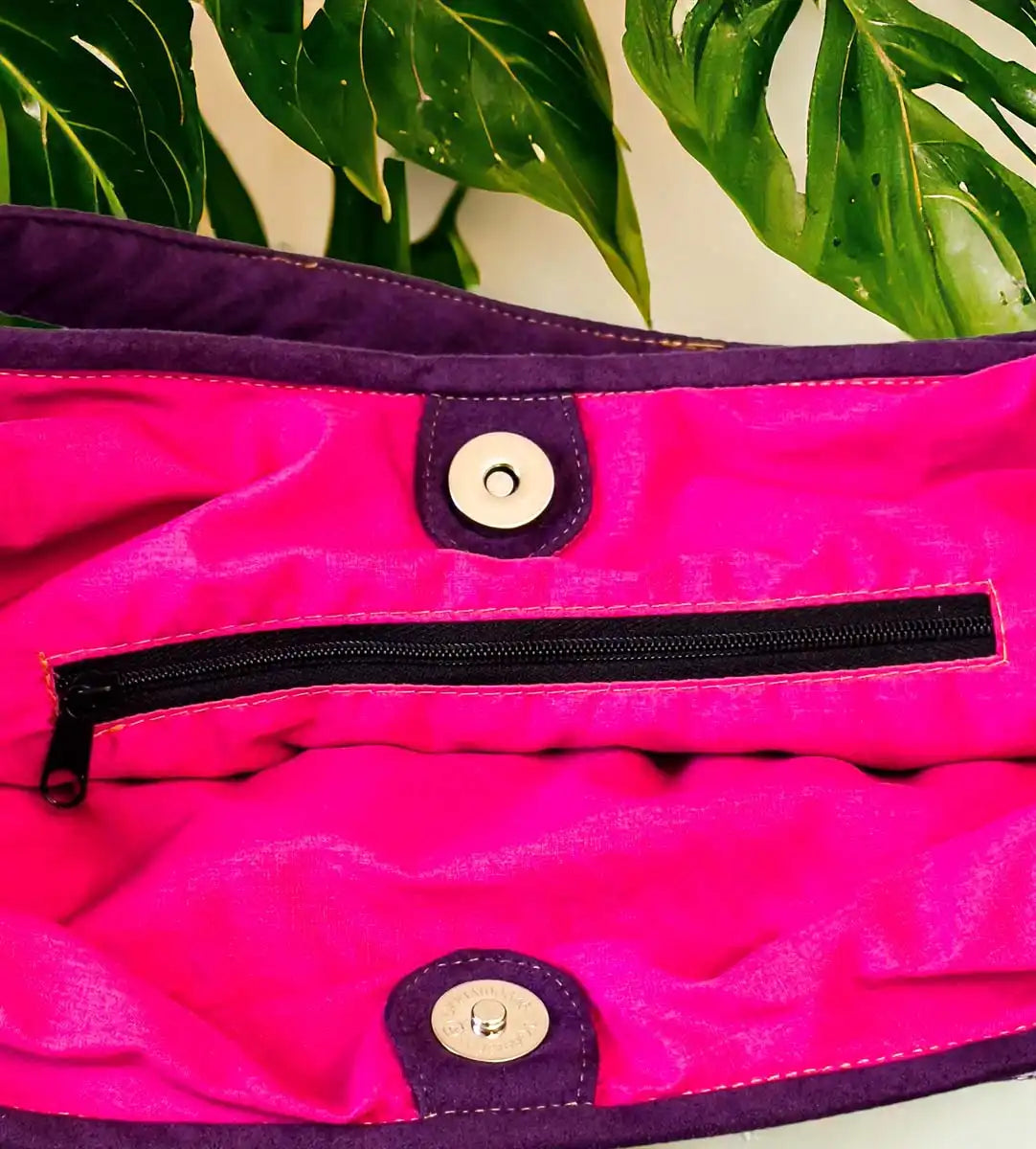 Vindigo handbag purple embroidered interior detail with zipper