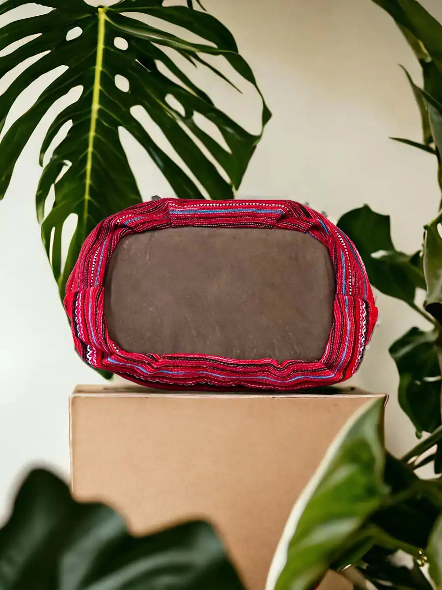 Vindigo handbag red embroidered with brown handle bottom view