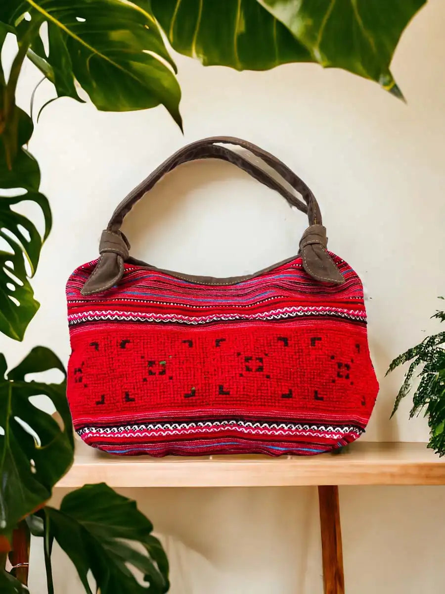 Vindigo handbag red embroidered with brown handle front close view