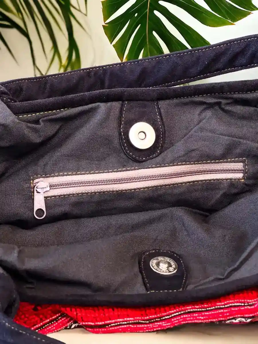 Vindigo handbag red embroidered inside detail view