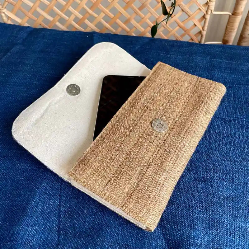 Vindigo long purse beige gray tribal lifestyle view with phone