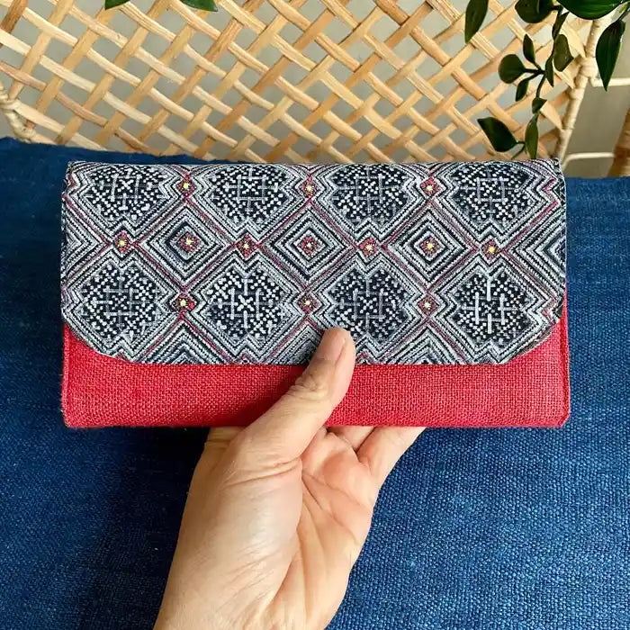 Vindigo long purse red ethnic embroidered front view