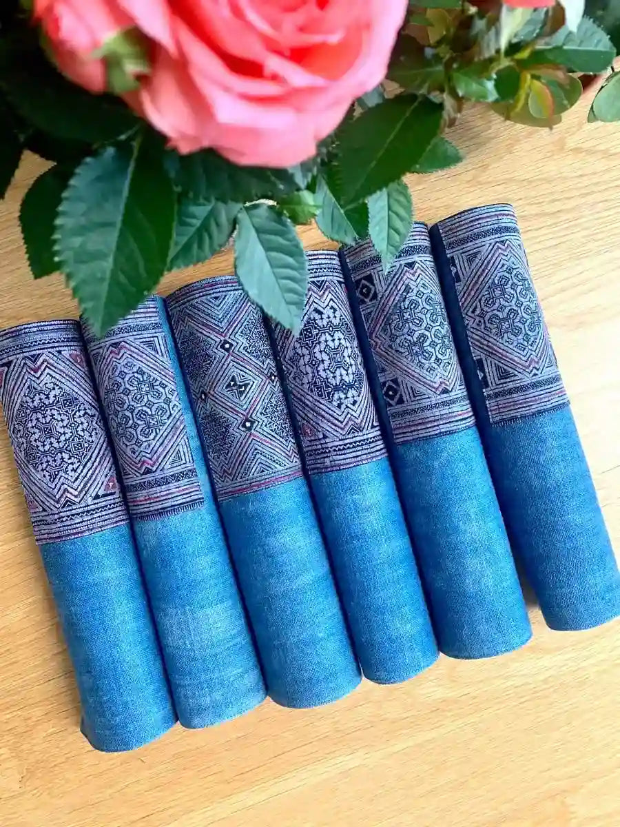 Vindigo placemat blue embroidered geometry rolled set with flowers