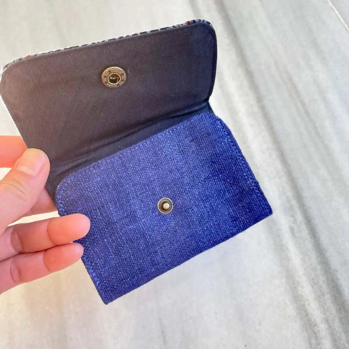Vindigo wallet navy embroidered open inside view