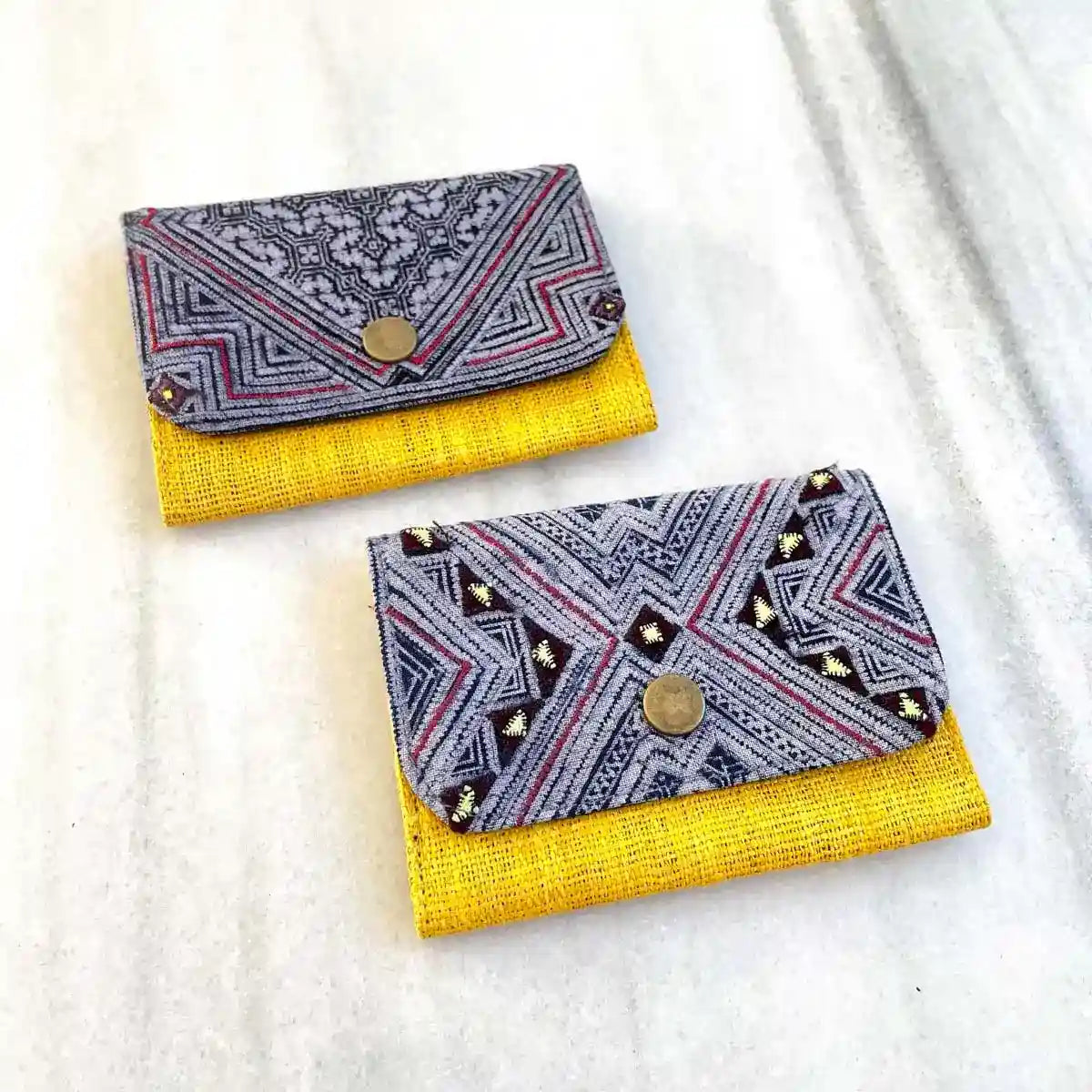 Vindigo wallet yellow embroidered front and back view
