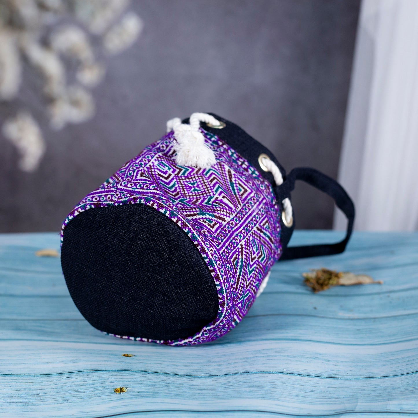 Mini cosmetic bag, purple embroidery, black string, can be used as cross-shoulder bag