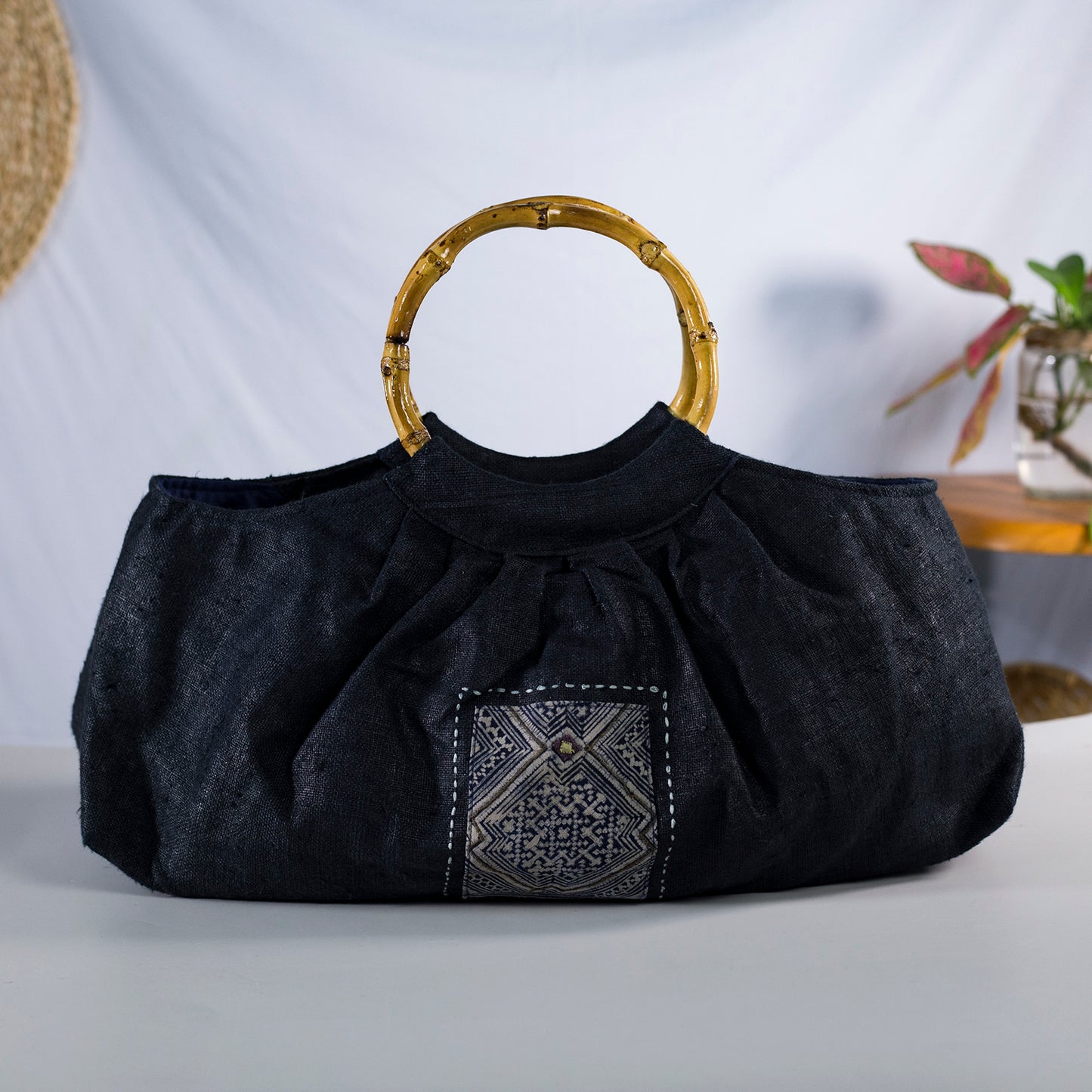 Bamboo handle bag, natural hemp in BLACK with vintage patch