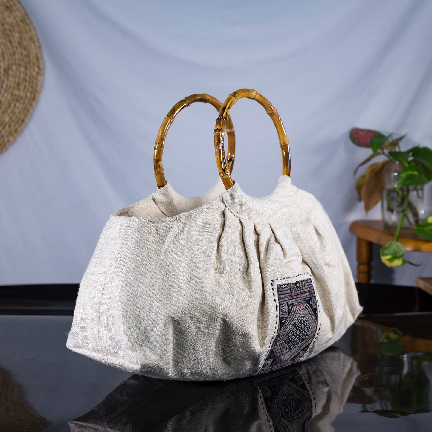 Bamboo handle bag, natural hemp in WHITE with vintage patch